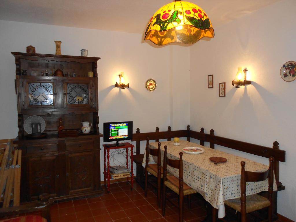 Appartamento Roccione Ovindoli Pokoj fotografie