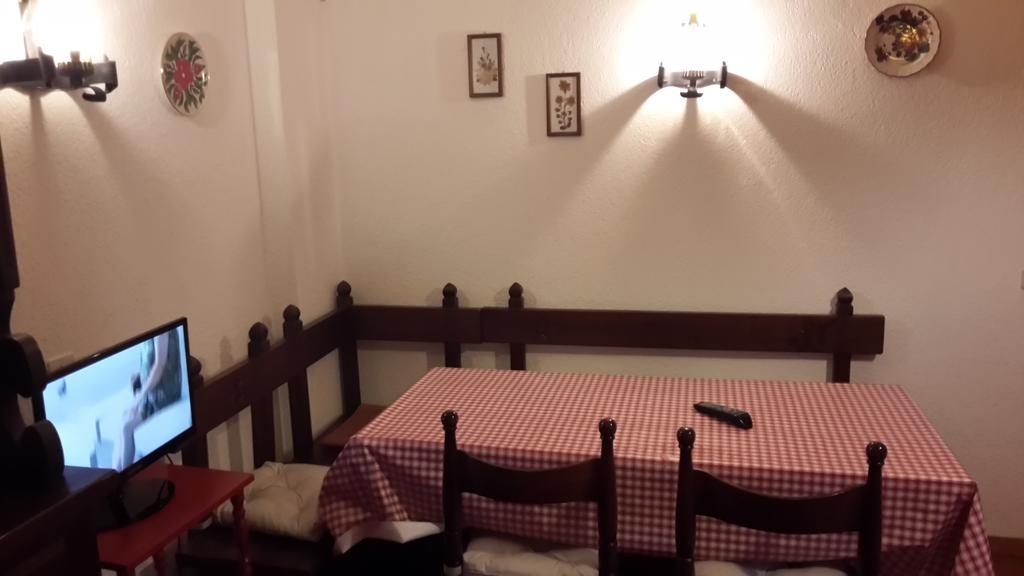 Appartamento Roccione Ovindoli Pokoj fotografie