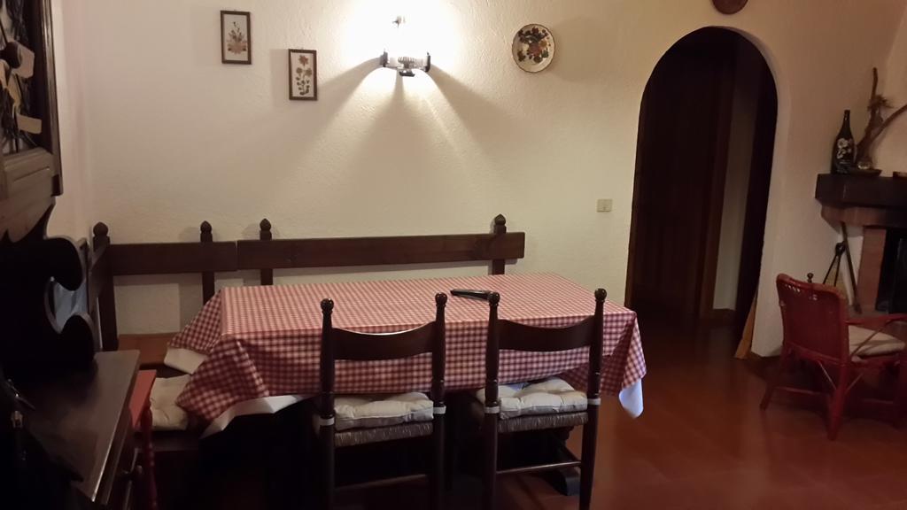 Appartamento Roccione Ovindoli Pokoj fotografie