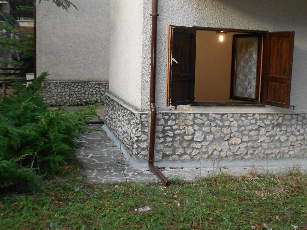 Appartamento Roccione Ovindoli Pokoj fotografie